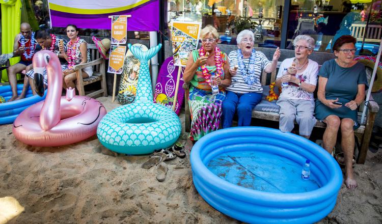 Los más afectados con las temperaturas extremas son los adultos y los niños. EFE