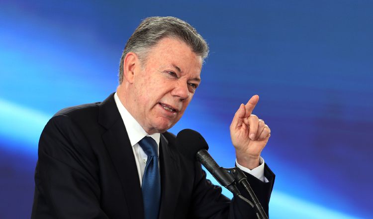 Juan Manuel Santos concluyó sus ocho años de gobierno y señala que está acostumbrado a las acusaciones de Nicolás Maduro. EFE 