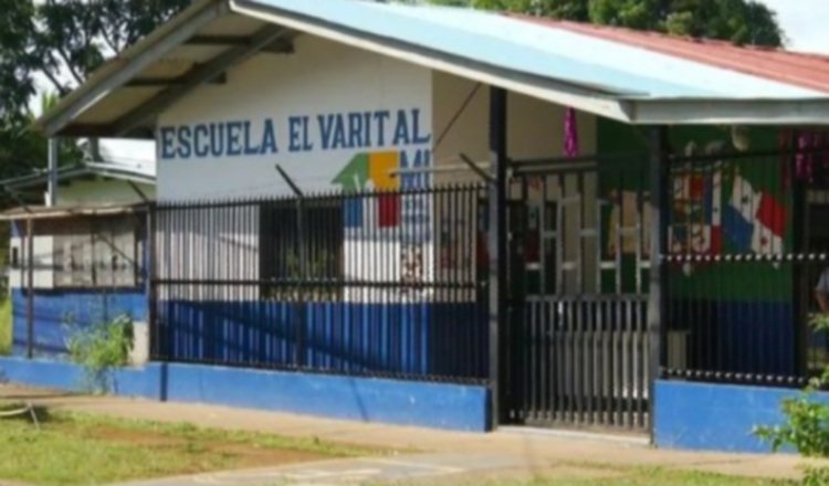 Escuela El Varital en el distrito de David, Chiriquí