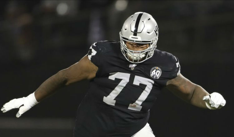 Trent Brown, jugador de los Raiders de Oakland Foto AP