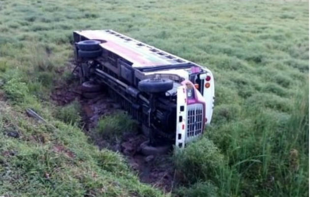 Según el conductor, el autobús se quedó sin frenos. Foto: Eric A. Montenegro.