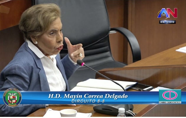 Mayín Correa aseguró que esa práctica va en detrimento de los clientes de la Lotería Nacional de Beneficencia y de la propia institución. Foto: Asamblea Nacional.