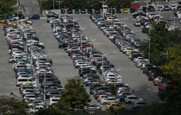 El parque vehicular del país es de 1,379,426 unidades. Foto: Víctor Arosemena.