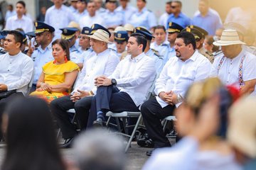 El vicepresidente de la República, José Gabriel Carrizo y el alcalde de Santiago Samid Sandoval son algunas de las autoridades presentes en la celebración.