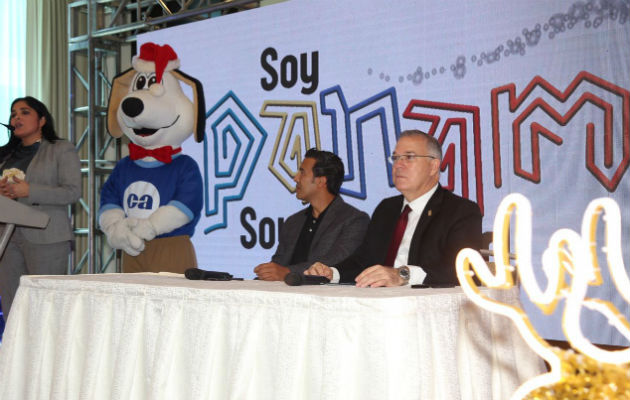 Conferencia de prensa sobre el calendario de actividades.