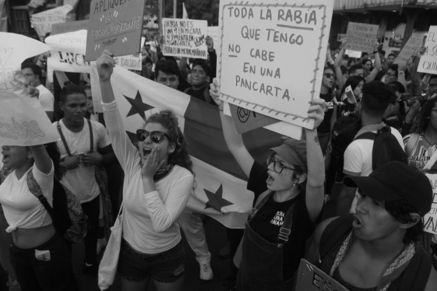 Las protestas contra las reformas a la constitución han convocado grupos de personas de multivariados pensamientos. Foto: Víctor Arosemena. Epasa.: