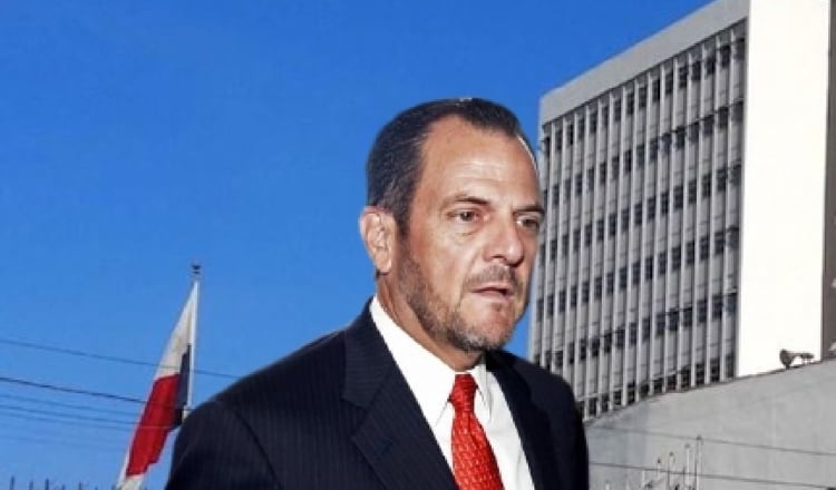 Jorge Barkat se quejaba, con Juan Carlos Varela, de que el contralor de la República,  Federico Humbert había bloqueado el pago de la bonificación a los empleados de la Autoridad Marítima de Panamá.  Archivo