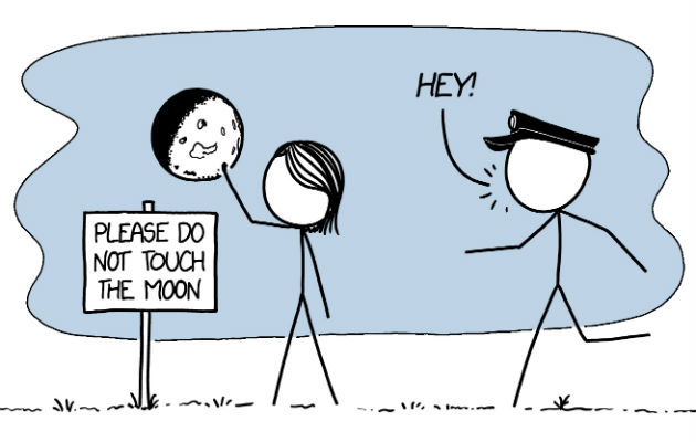 Tocar piedras lunares es una cosa; quitarse un guante y exponerte al vacío del espacio es otra. Foto ilustrativa/ Randall Munroe.