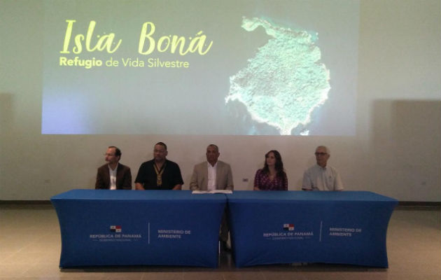 Hoy se firmó la resolución que crea área protegida refugio de vida silvestre de Isla Boná. Foto/ Adiel Bonilla