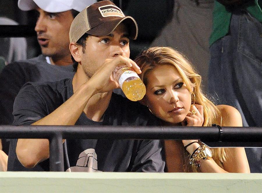 Enrique Iglesias y Anna Kournikova. Foto: EFE