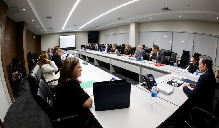 Hoy habrá Consejo de Gabinete y se espera que haya nuevas medidas para enfrentar la actual situación de emergencia que se vive, especialmente en materia económica.