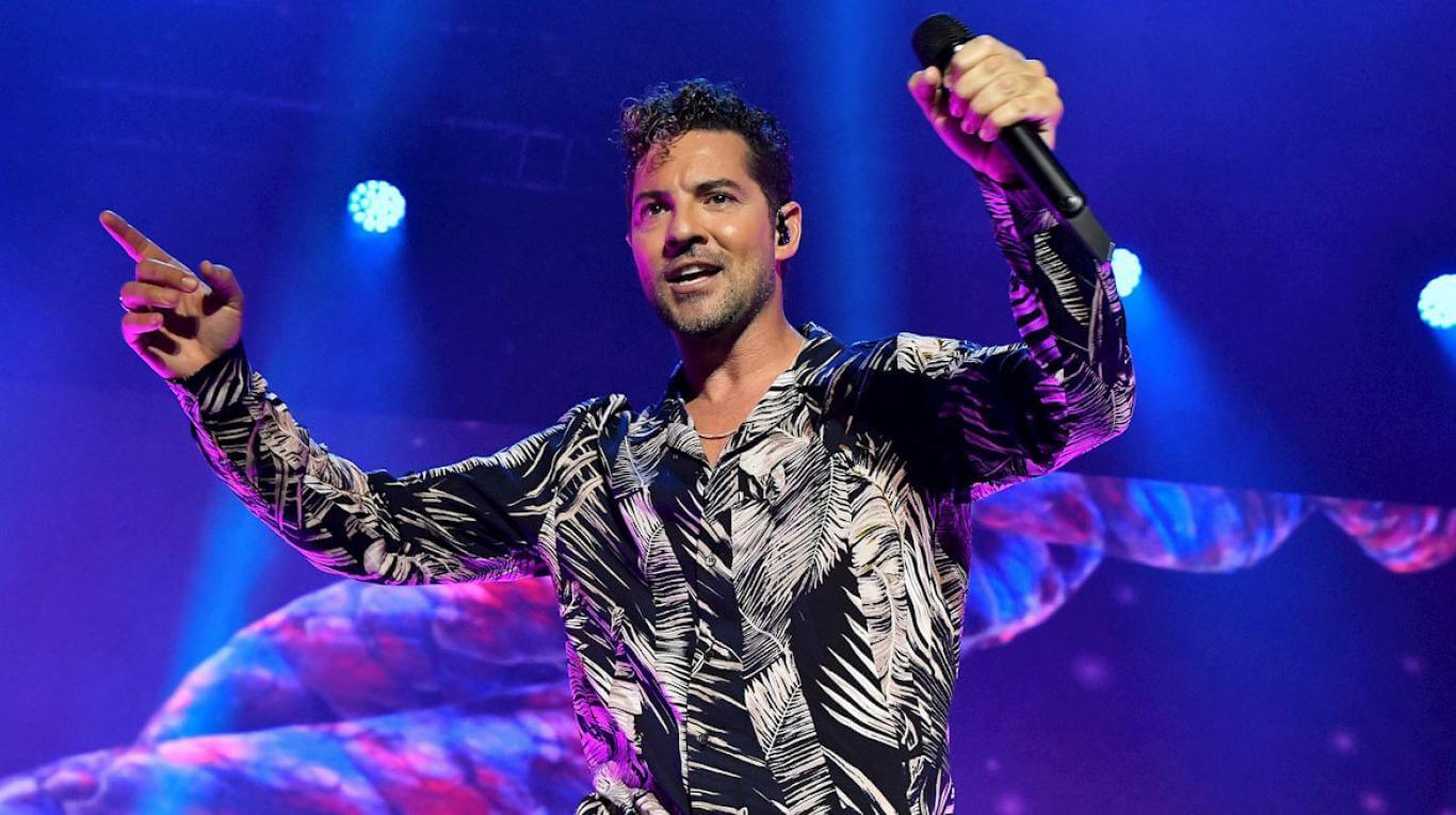 David Bisbal, en colaboración con Aina, sorprendieron a sus seguidores con una versión nueva de 'Si tú la quieres', como un canto de esperanza para la atribulada población mundial que pelea contra el coronavirus, a la que se lo dedicaron. Foto: EFE