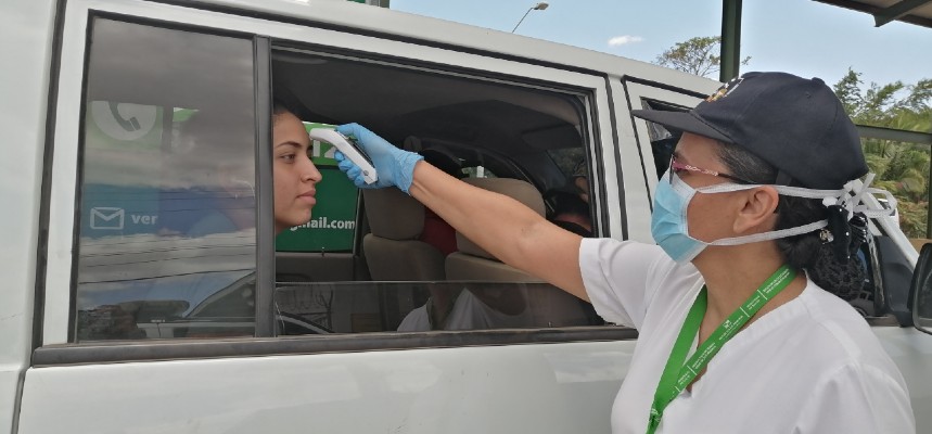  Jaqueline Solís, sub directora regional de Salud, quien añadió que los pacientes con recuperación clínica se mantienen en aislamiento domiciliario. Foto/Thays Domínguez