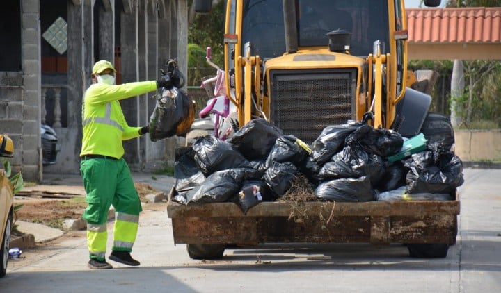 Este viernes primero de mayo la Autoridad de Aseo Urbano y Domiciliario continuando con los operativos de limpieza, se dirigieron al corregimiento de Tocumen.