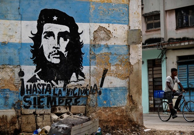 Una clave para entender la política de Cuba y a su pueblo es entender las promesas incumplidas de una vida mejor. Foto / Yamil Lage/Agence France-Presse ­— Getty Images.