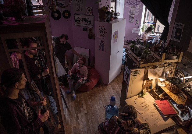 Un departamento comunitario creado de una mansión en San Petersburgo. Foto / Sergey Ponomarev para The New York Times.