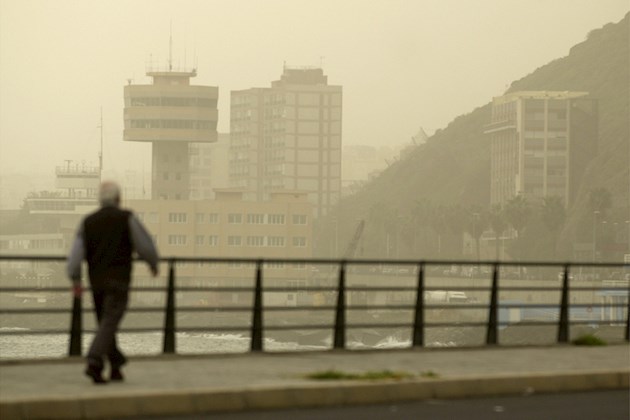 Alejandro Aguilar Sierra, investigador del Instituto de Geografía de la UNAM, señaló que ante esta situación lo más recomendable para las personas que se ven afectadas por este fenómeno natural es extremar precauciones.