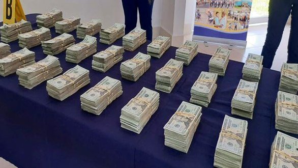 Dinero decomisado de narcotráfico.