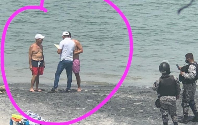 José Luis Fábrega en playa Coronado en plena cuarentena.