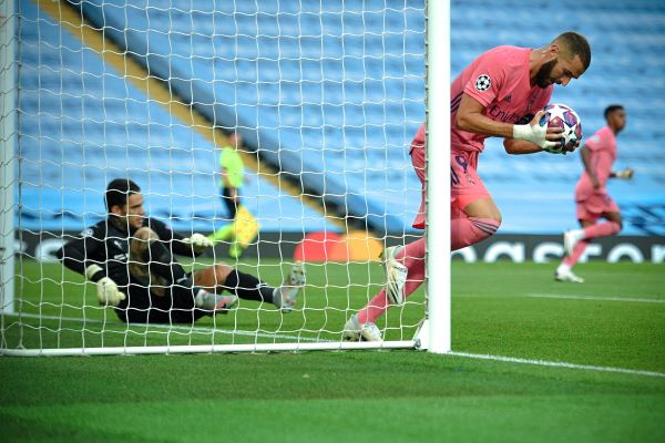 Benzema anotó el gol del Real Madrid. Foto:EFE