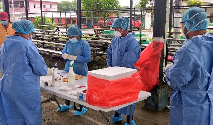 El equipo de respuesta rápida se dirige a las residencias de los pacientes con previa comunicación.  Twitter Minsa.