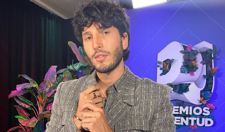 Sebastián Yatra recientemente fue el copresentador de los Premios Juventud de Univisión. Instagram