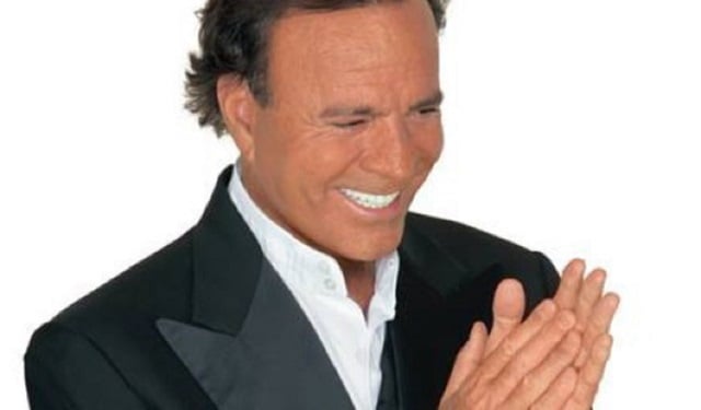 Julio Iglesias fue visto en las playas de Puerto Rico y su aspecto físico dejo preocupados a sus seguidores. Foto: Instagram