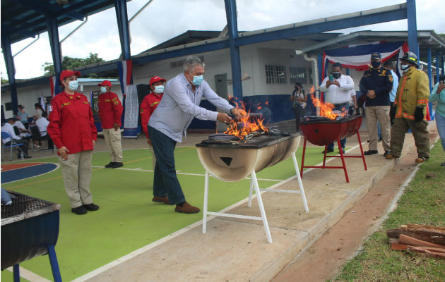 Este año se redujo el número de banderas cremadas. Foto: Eric A. Montenegro