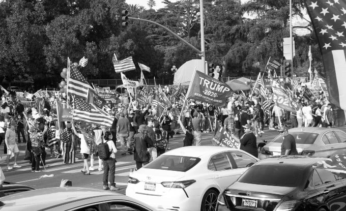 “La gente está intrigada en entender qué hará Trump 4 años más en la Casa Blanca. Es simple: desea seguir cuatro años más en la oficina Oval mandando a su manera”. Foto: EFE.