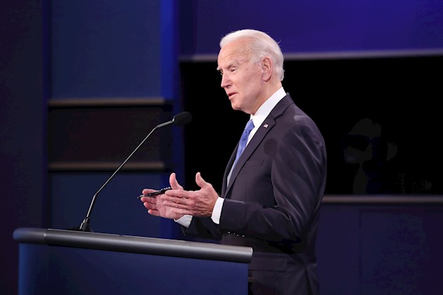 Poco después de que las proyecciones de los principales medios de comunicación le dieran la victoria, Joe Biden se declaró este sábado 