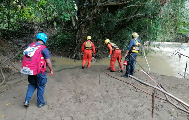  El cuerpo fue encontrado enredado en ramas a la orilla del río Estivaná. Foto: Thays Domínguez