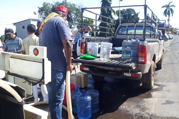 Las autoridades le solicitan a la ciudadanía que hagan un buen uso del agua potable en medio de la pandemia.