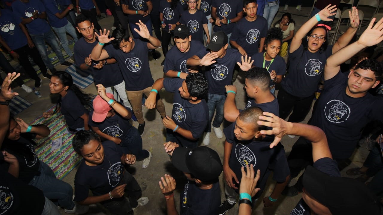 Los jóvenes no se podrán reunir de manera presencial como tradicionalmente se hacía. Foto: Thays Domínguez