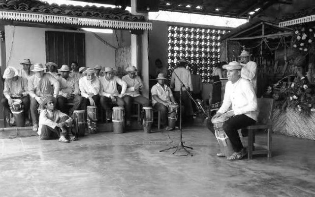 Durante una semana, se celebran concursos de acordeón, de carretas, de danza, de décimas cantadas y escritas, de indumentaria, de toque de mejorana, de tambor, de tunas y de violín. Foto: Archivo.