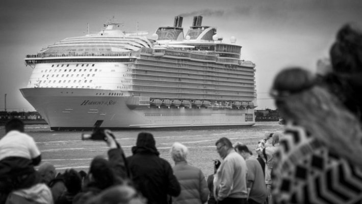 Todos queremos viajar, es una ansiedad acumulada posterior al inesperado encierro. Muchos siquiera sueñan con tomar un crucero dada la situación económica resultante de ausencia de trabajo y la consecuente erosión en la economía. Foto: EFE.