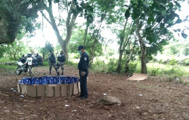 En el sector de Dolega, la Policía Nacional detuvo a cuatro personas y decomisó siete gallos. Foto: Mayra Madrid