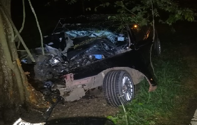 Las autoridades presumen que el accidente fatal se debió por el exceso de velocidad. Foto: Eric Montenegro