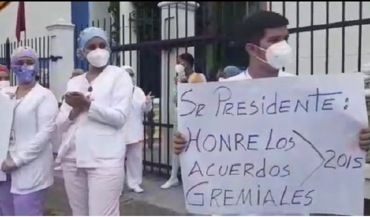 Hoy, nuevamente habrá protestas, a horas del mediodía. Foto: Víctor Arosemena