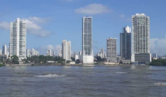 El flujo de la inversión extranjera en Panamá cayó 86.4% durante el 2020. Víctor Arosemena