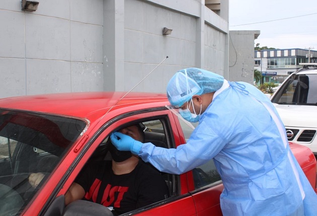 Personal de salud aplicó 11,591 pruebas nuevas de contagio de covid-19 en las últimas 24 horas. Foto: Cortesía Minsa