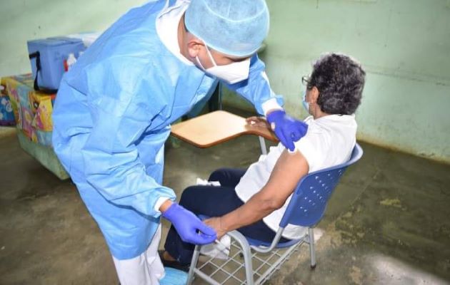 En total en Panamá se han registrado 385,353 casos de covid-19 acumulados y 6,419 muertes. Foto: Archivo