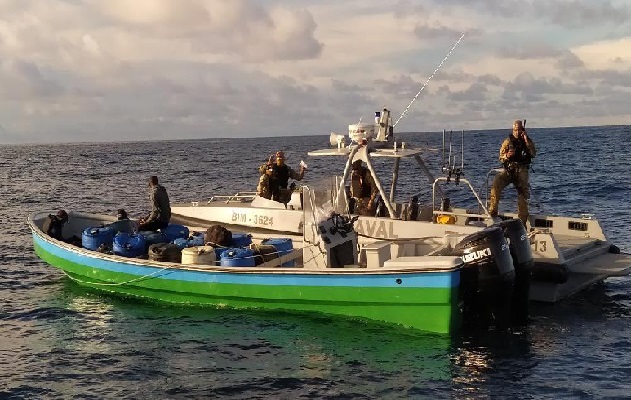 El Senan decomisó una lancha rápida en el operativo. Foto: Mayra Madrid