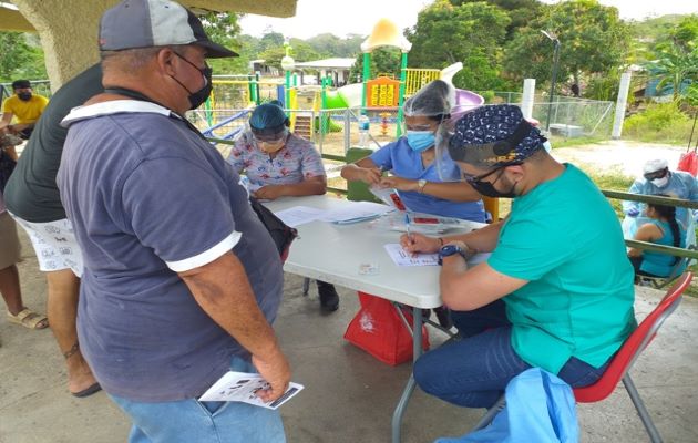 La cantidad de pacientes con covid-19 recuperados es de 376,215,  y para este sábado se reportan 728 nuevos recuperados.