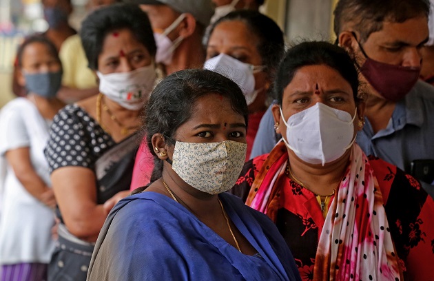 La India es uno de los países más golpeados por la pandemia de la covid-19. Foto: EFE