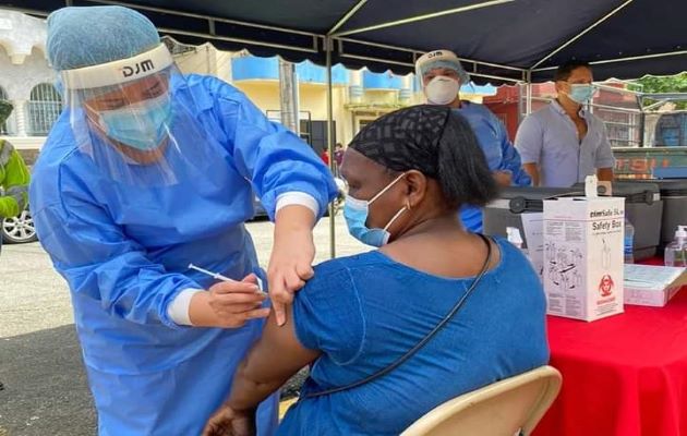 Las personas interesadas en vacunarse en los hospitales privados deben inscribirse en https://panamasolidario.gob.pa/pag/vacunas. Foto: Grupo Epasa