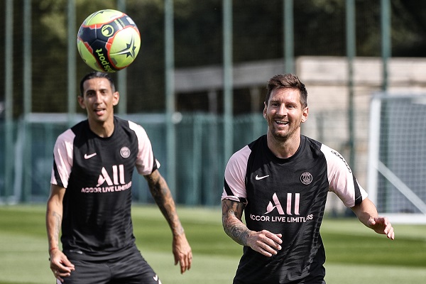 Di María y Messi en los entrenamientos del PSG. Foto: @@PSG_English