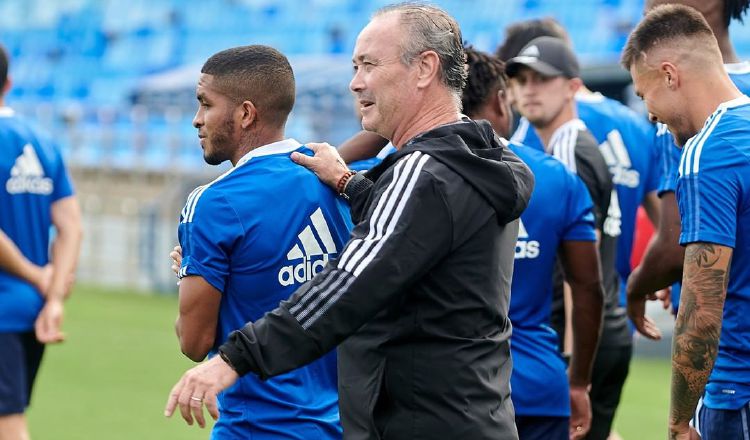 El panameño César Yanis se puso ayer a las órdenes del técnico Juan Ignacio Martínez. Foto: Cortesía Zaragoza