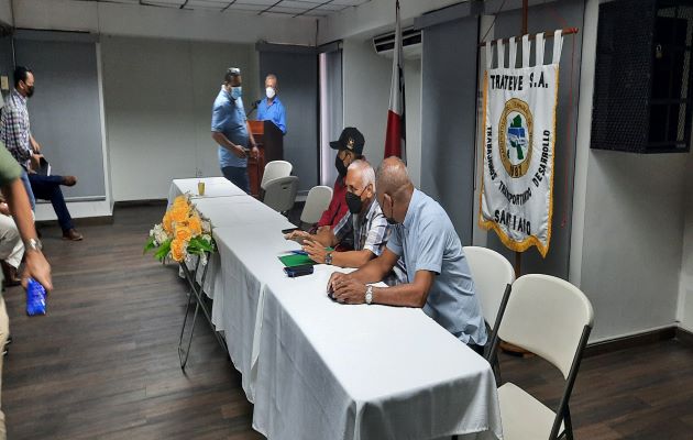 La dirigencia transportista se reunió en la provincia de Veraguas. Foto: Melquiades Vásquez