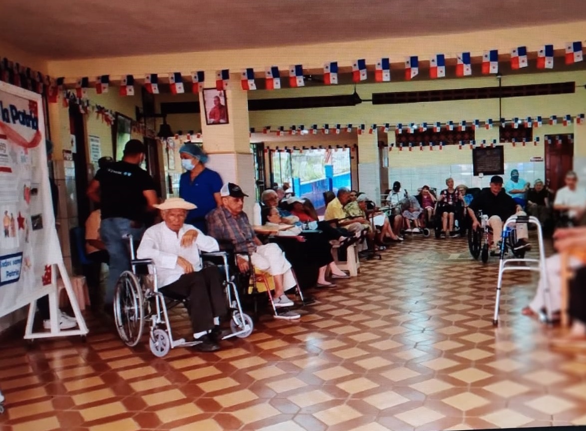 El protocolo de bioseguridad  por la pandemia, no permite el ingreso de personas. Foto:Thays Domínguez.