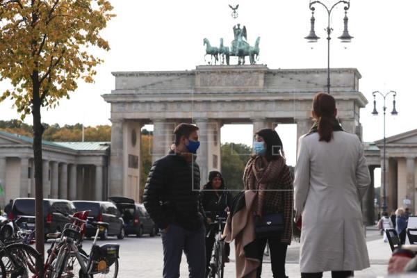 Alemania registró 52,970 nuevas infecciones en un día y 201 muertos por covid-19. Foto: EFE